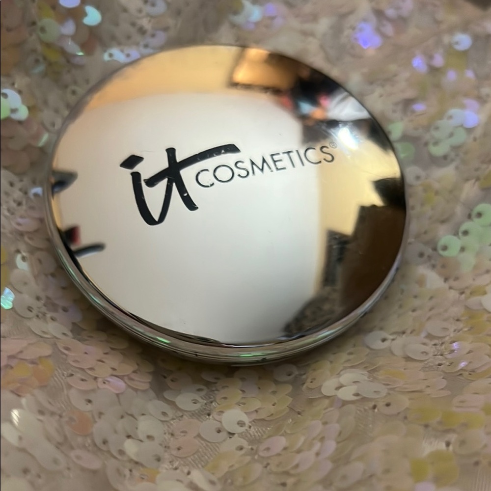 IT Cosmetics celebration foundation powder in tan